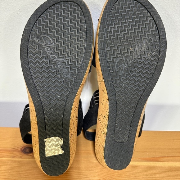 Skechers | Black Low Wedge Sandals with Simulated Cork Sole - Picture 5 of 6